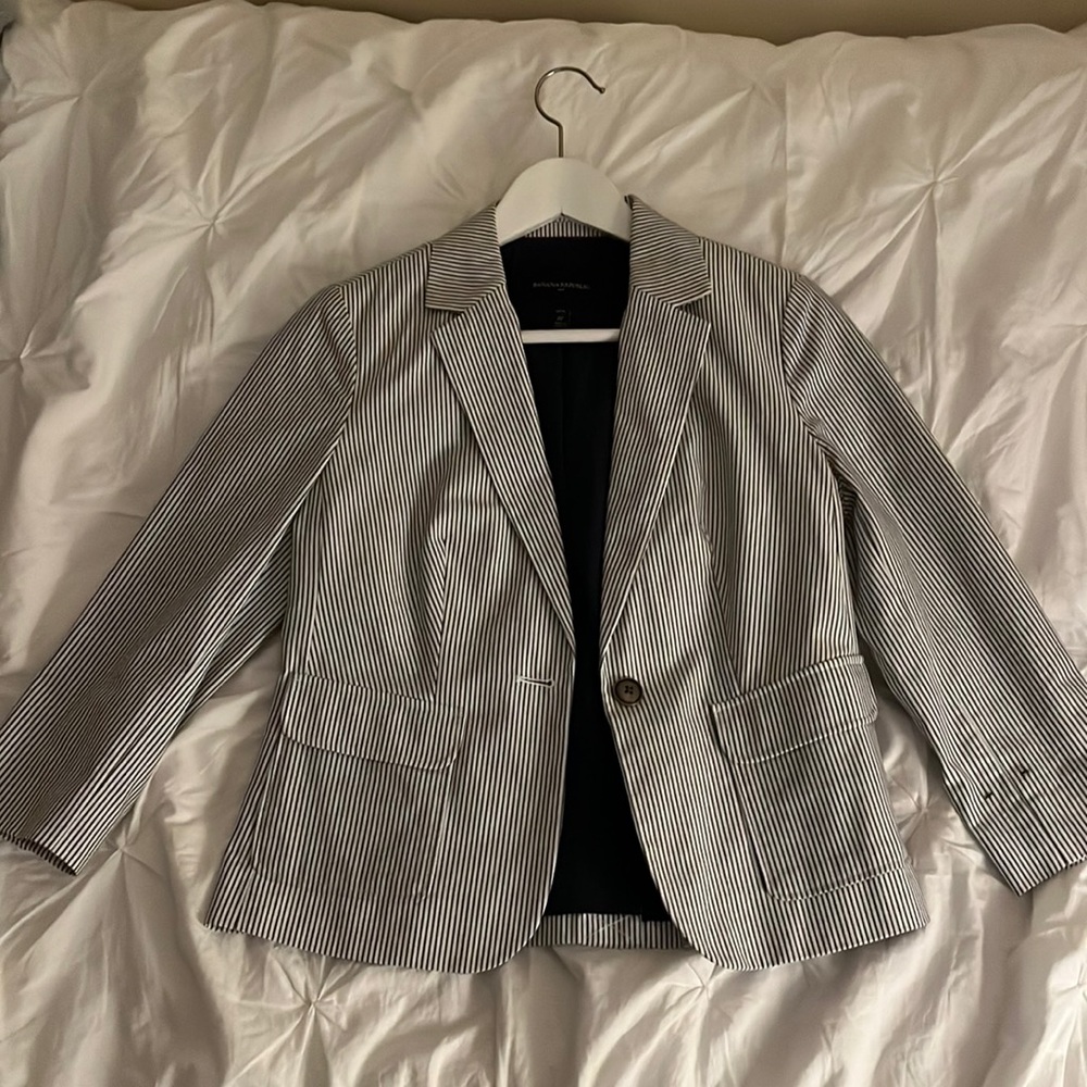 Striped white and navy blue blazer